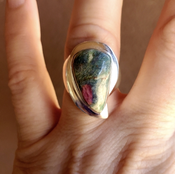 New Men's Ruby Fuchsite 925 Silver Ring. - Picture 3 of 15
